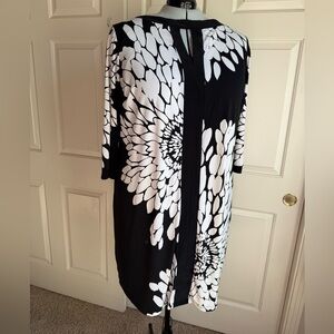 Sandra Darren Black and White Floral Shift Dress Size 22